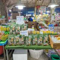 เดินเพลิน🚶กินเเพลิน 👄 ตลาดน้ำดอนหวาย นครปฐม