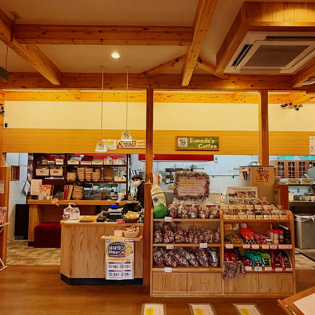 Comfort and Tradition at Komeda’s Coffee
