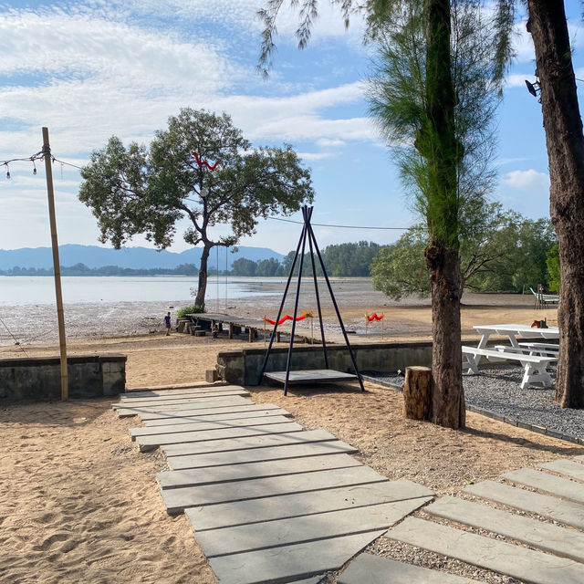 “𝙂𝙧𝙤𝙫𝙚 𝙋𝙝𝙪𝙠𝙚𝙩 🌿🏕️ คาเฟ่สไตล์แคมป์ปิ้ง