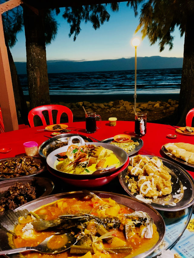 A Seafood Feast by the Coast at Golden Sea Restaurant Morib! 🦞🌊