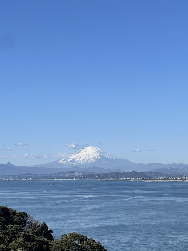 【江ノ島からみる富士山】