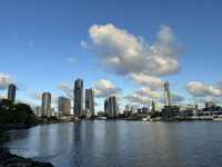 黃金海岸一日遊攻略：Tallebudgera Creek Beach、隱藏酒吧與在地美食