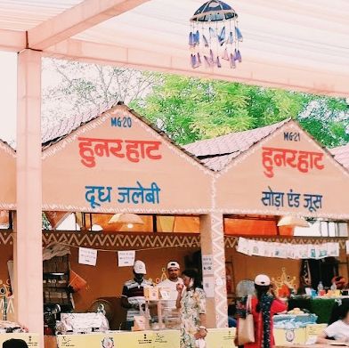 インドの手工芸品と伝統料理を堪能できるマーケット🛍✨