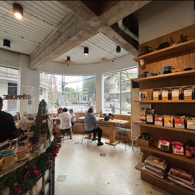 【マニラ】🇵🇭 Commune Café + Bar + Roastery