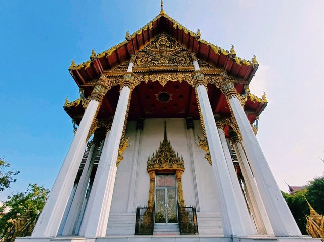泰國曼谷湄南河畔鮮花市場雕像公園古跡寺廟一日遊行程，適合打卡拍照📸