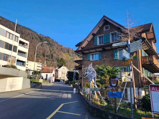 スイスのヴェギッスから楽しむ絶景のケーブルカーとルツェルン湖クルーズ
