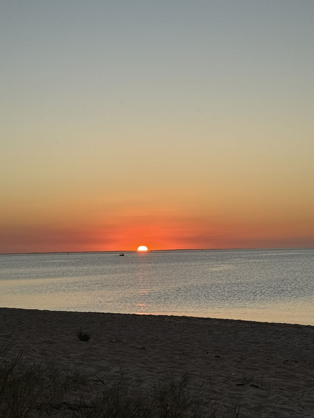 Golden Waves & Soft Sands: Chasing the Perfect Sunset at Safety Beach, Dromana