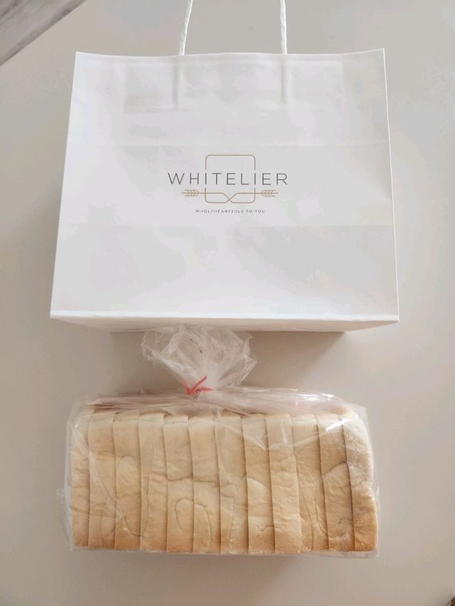 🍞식빵의 재발견,,생식빵이 예술인, "화이트리에 산본점"🍞