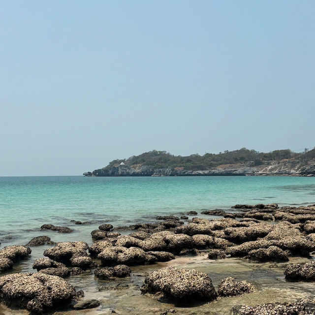 หาดถ้ำพัง ⛰️🌊@เกาะสีชัง, ชลบุรี