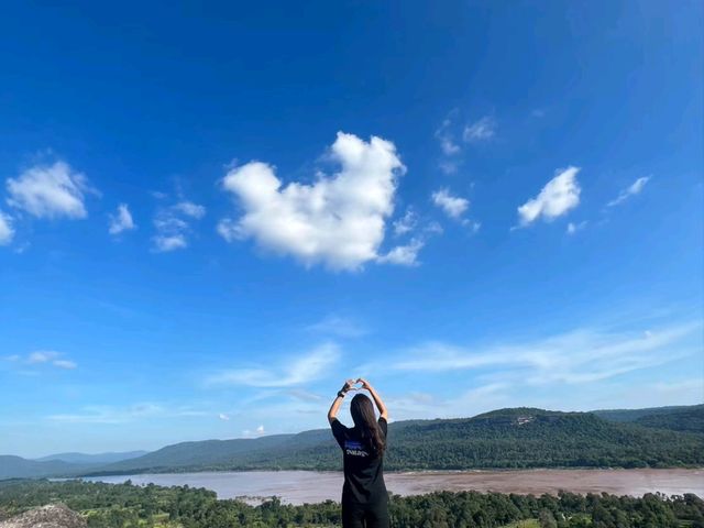 ผาแต้ม วิวแม่น้ำโขง