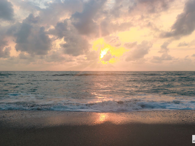 หาดขนอม