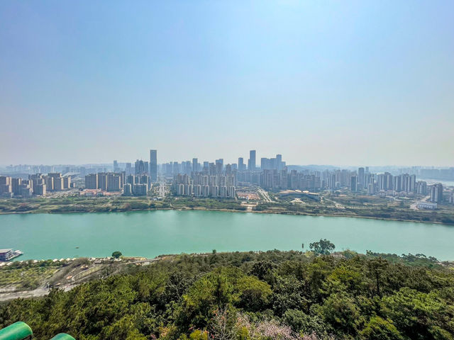 난닝을 볼 수 있는 전망대..