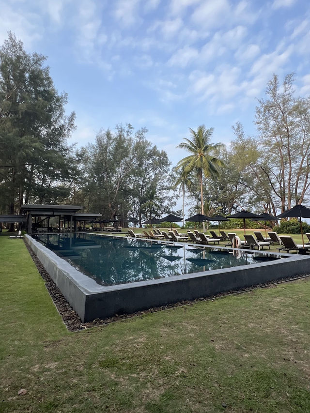 SALA PHUKET MAI KHAO BEACH รีสอร์ทlowrise ภูเก็ต