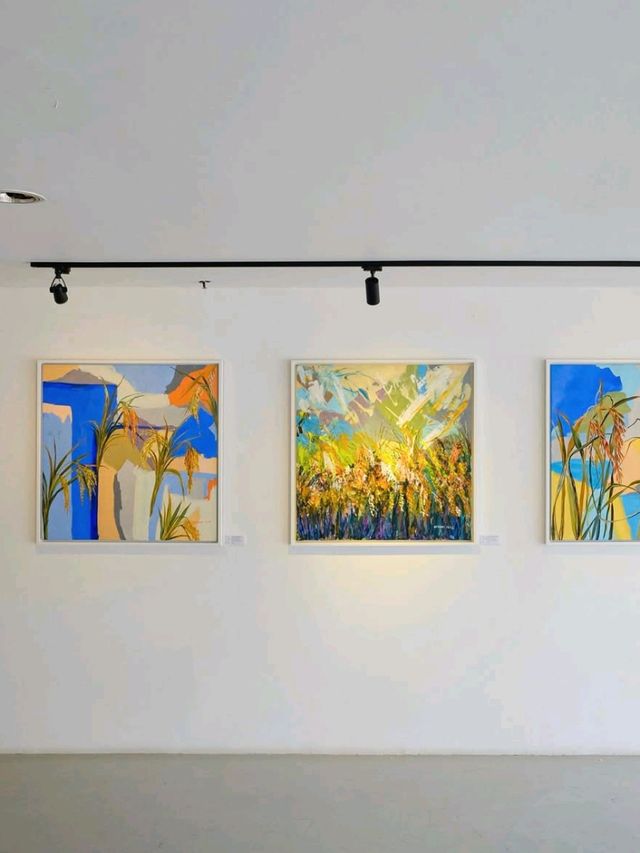 🎨✨ Dive into Kuala Lumpur’s Artistic Heart at KL City Gallery! 🇲🇾📸