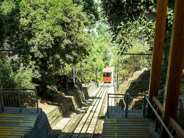 Santiago in a Day: Gondolas, Ice Cream & Market Treasures