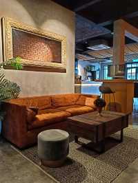 "Urban Chic Escape: Atelier Hotel JB’s Stylish King Retreat"