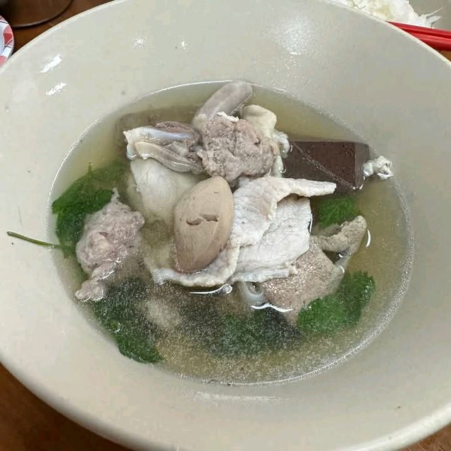 ร้านเล้งเลือดหมู จังหวัดอุตรดิตถ์