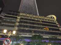 夜幕下的夢幻洪崖洞：重慶的璀璨風情之旅