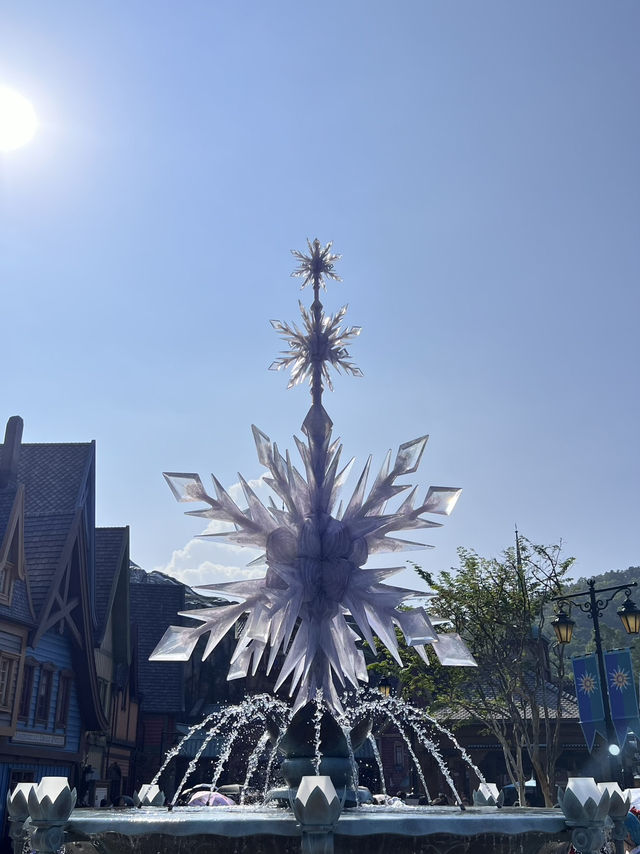 Frozen Dreams Come True in Hong Kong Disneyland ❄️