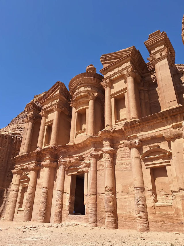 Lost Wonders of Petra: A Journey Through Time