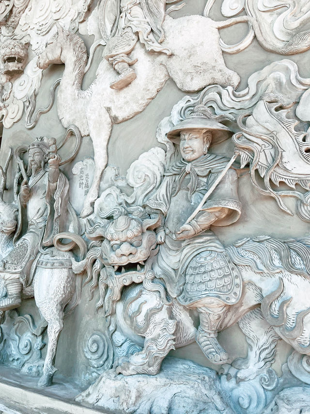 Zhong Fu Temple: A Hidden Gem of Spiritual Artistry Temple