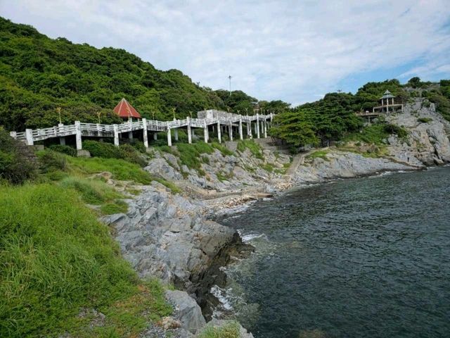 ช่องเขาขาด เกาะสีชัง จ.ชลบุรี