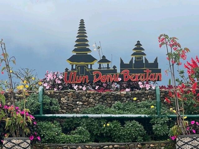 "Ulun Danu Beratan:The Floating Temple of Tranquility"