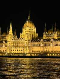 A Solo Day in Budapest – Baths, Bridges & Beautiful Surprises