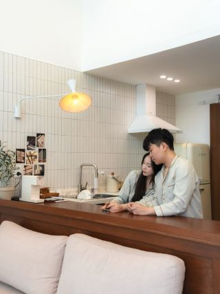 A cozy interior and charming sunset in Namhae's independent accommodation🌅🧡