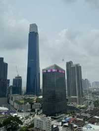 รีวิวโรงแรม Sleeping Lion Suites KL