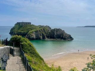 Tenby Looking ‘Pawsitively’ Tropical – A Slice of Paradise in Wales