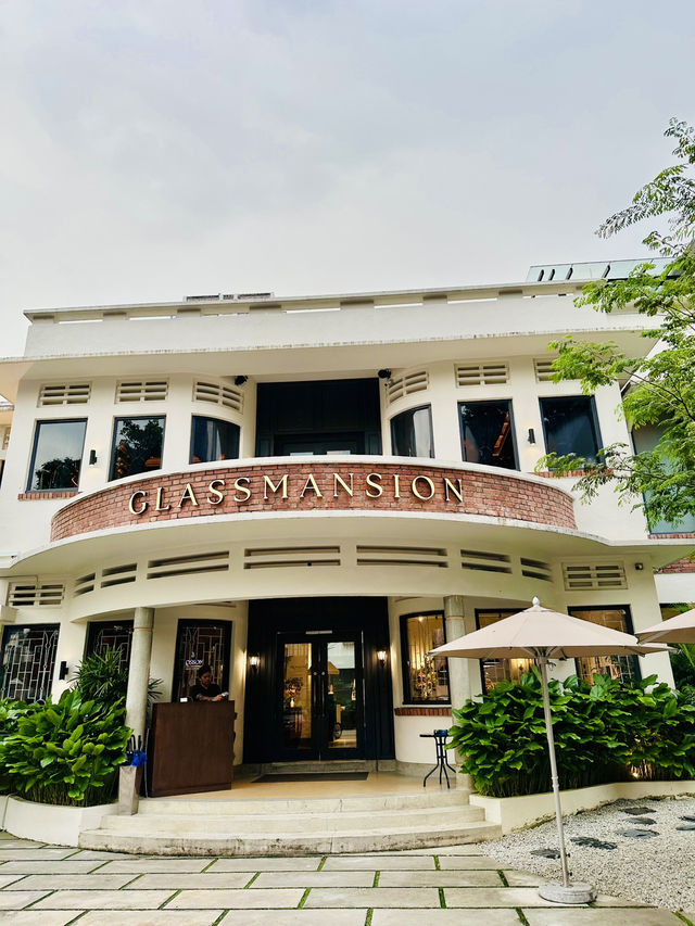 When You’ve Had Enough of Street Food—This KL Restaurant Delivers Elegance
