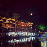 Phoenix🐦‍🔥 ancient city Fenghuang at Night🌛