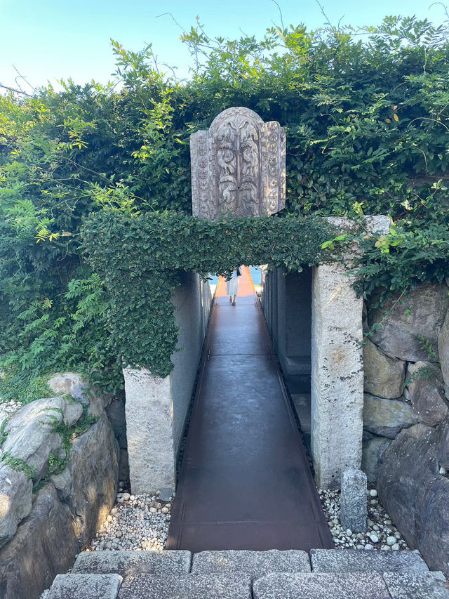 自然とアートが融合した美しすぎる美術館🌿🤍