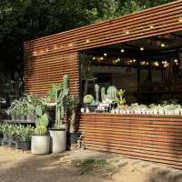 The Village Farm To Cafe'