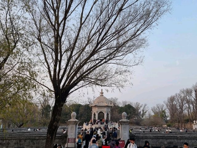 Yuanmingyuan: Finding Peace in Grandeur's Echoes