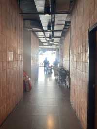 กินข้าวไป มองวิวเครื่องบินไปที่ CORAL FOOD HALL