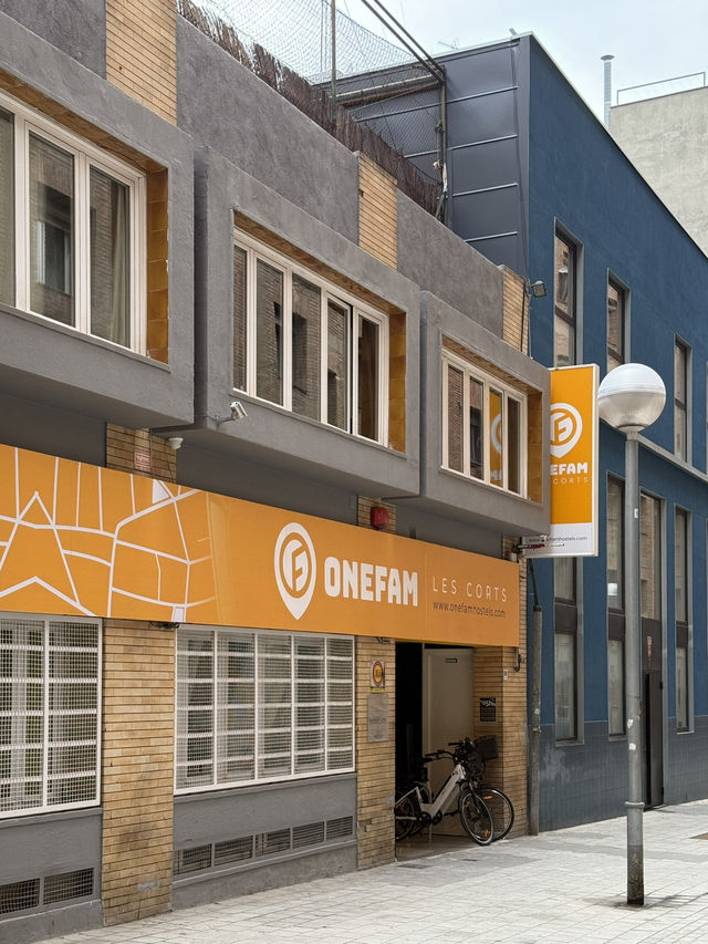 Down-to-earth social hostel in Barcelona