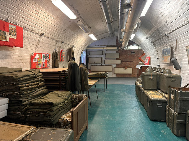 【Bunker 10-Z｜冷戦時代の核シェルターに宿泊体験！】 