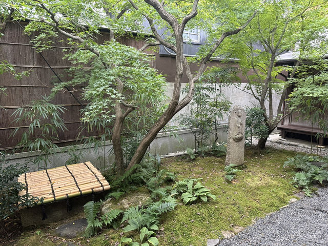 元興寺：在奈良的歷史長河中探索千年古寺的靜謐之美！