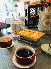 很舒適的一個半自助餐🍕🍝🥤☕️
