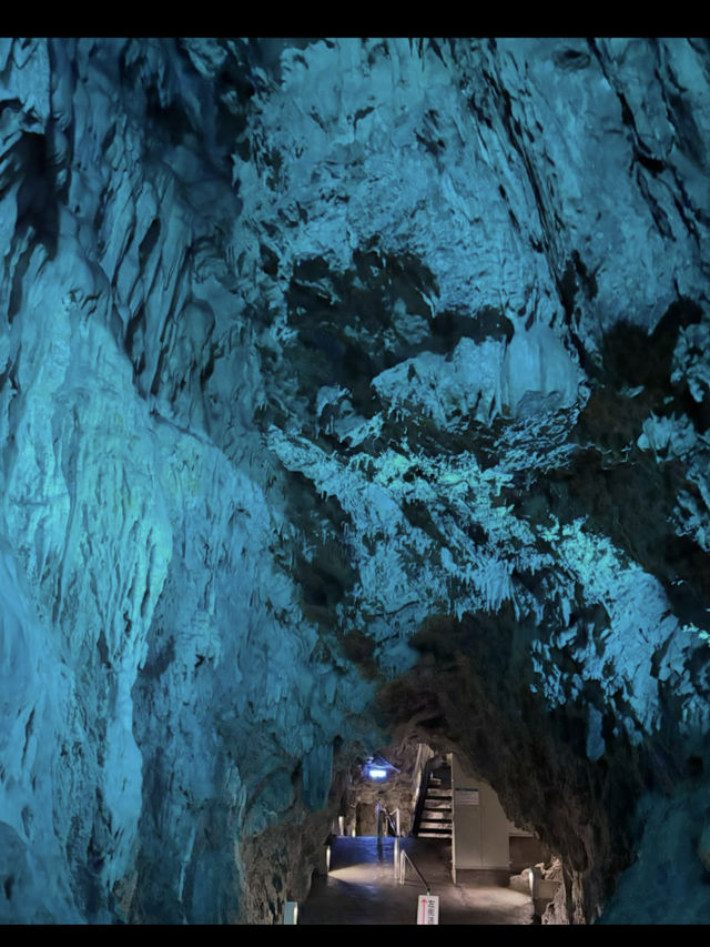  【岩手・龍泉洞】地底に広がる青の神秘。日本三大鍾乳洞のひとつ