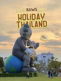 เดินเล่นชมงาน KAWS:Holiday Thailand 