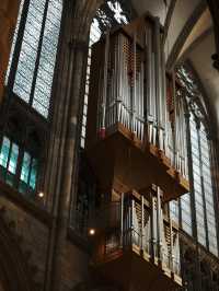⛪️圧巻のゴシック建築！ケルン大聖堂で心震える瞬間を✨