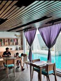 🇲🇾 Langkawi’s Most Chill Poolside Restaurant 🌿☀️