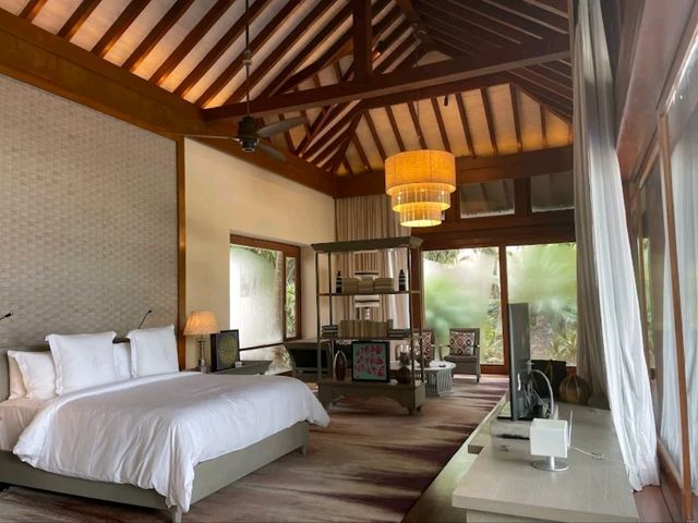 “Four Seasons Langkawi: Secluded Luxury Villas Amidst Tanjung Rhu’s Tropical Splendor”