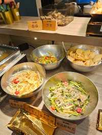泰式火鍋，熟食飲品超豐富