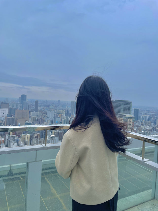 오사카 도심을 한눈에 볼 수 있는 전망대 ☁️🌨️