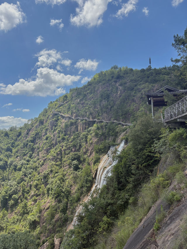 한여름에 다녀온 天台山 대폭포 – 계단 지옥 끝에 만난 장관⛰️