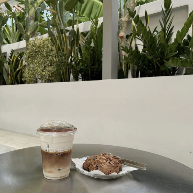 🕰️ Honest Coffee & Service  